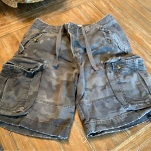Mossimo Cargo Supply Distressed Shorts 32W